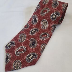 Villa Bugatti 100% Necktie Tie Burgundy Red Beige Paisley Silk Office 57"X 4"